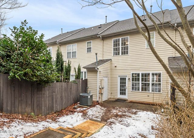 168 Lumina Place, Holly Springs, NC 27540