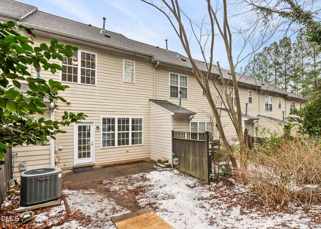 168 Lumina Place, Holly Springs, NC 27540