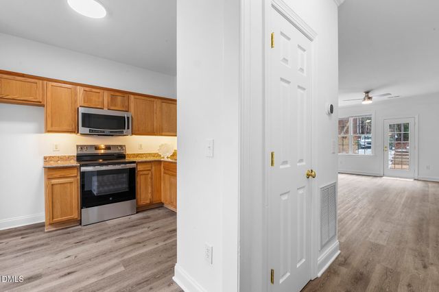 168 Lumina Place, Holly Springs, NC 27540