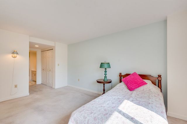 183 Oak Street 308, Newton, MA 02464