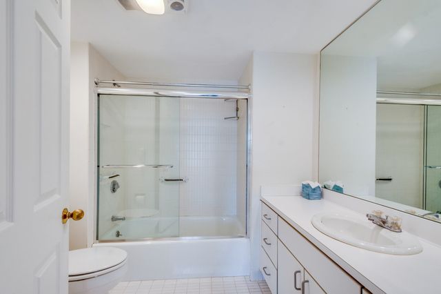 183 Oak Street 308, Newton, MA 02464