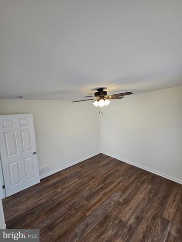 111 BARRINGTON LN, Winchester, VA 22601