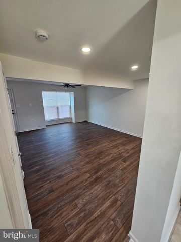 111 BARRINGTON LN, Winchester, VA 22601
