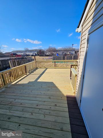 111 BARRINGTON LN, Winchester, VA 22601