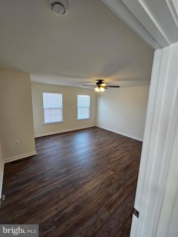 111 BARRINGTON LN, Winchester, VA 22601