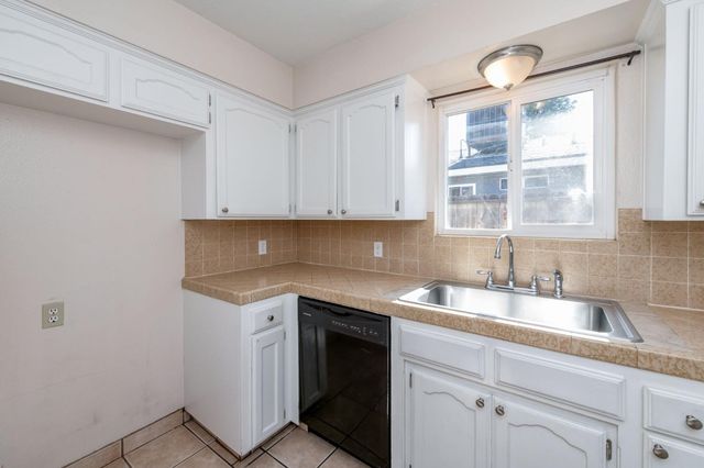 4372 N Cornelia Avenue, Fresno, CA 93722