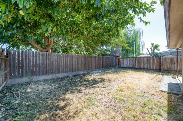 4372 N Cornelia Avenue, Fresno, CA 93722