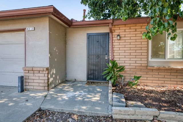 4372 N Cornelia Avenue, Fresno, CA 93722