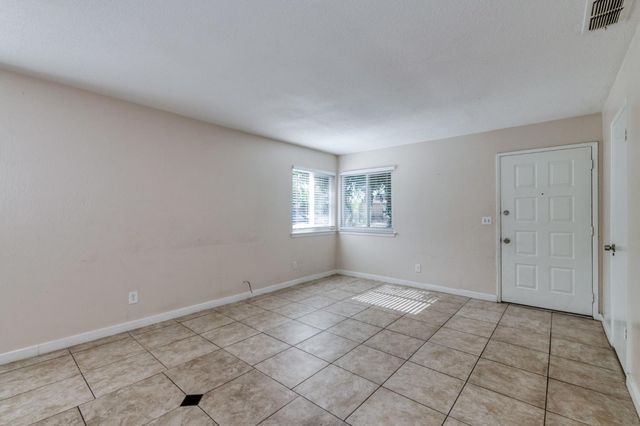 4372 N Cornelia Avenue, Fresno, CA 93722