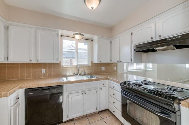 4372 N Cornelia Avenue, Fresno, CA 93722
