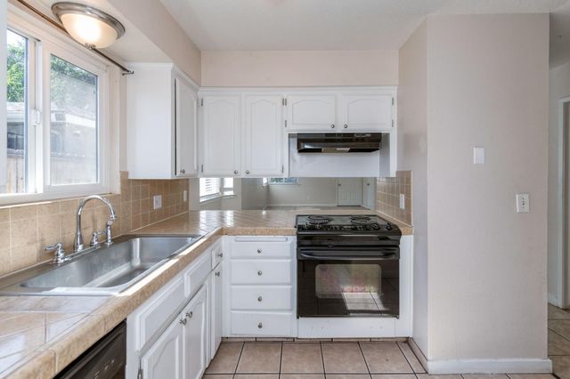 4372 N Cornelia Avenue, Fresno, CA 93722