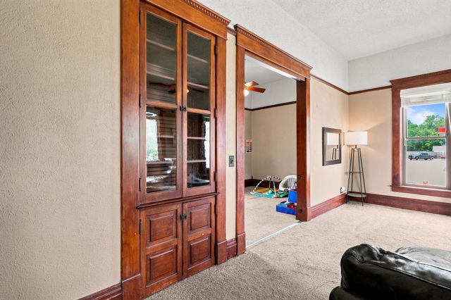 605 S Jefferson Way, Indianola, IA 50125