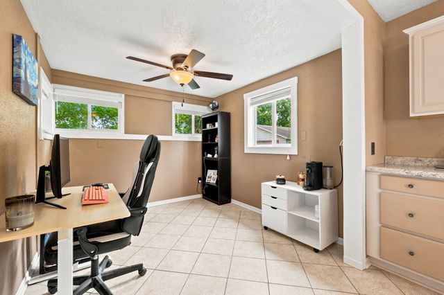 605 S Jefferson Way, Indianola, IA 50125