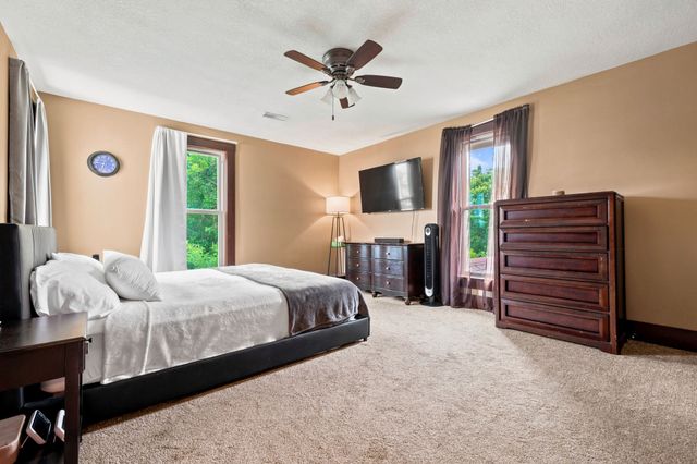605 S Jefferson Way, Indianola, IA 50125