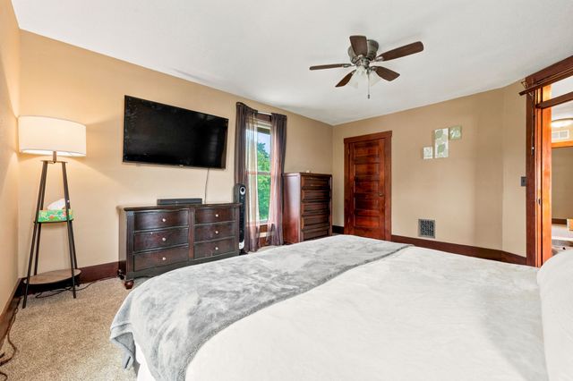 605 S Jefferson Way, Indianola, IA 50125