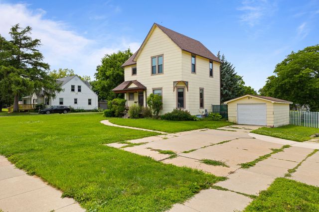 605 S Jefferson Way, Indianola, IA 50125
