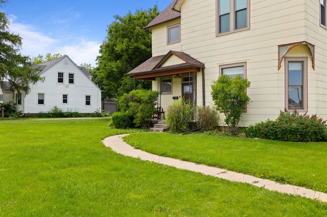 605 S Jefferson Way, Indianola, IA 50125