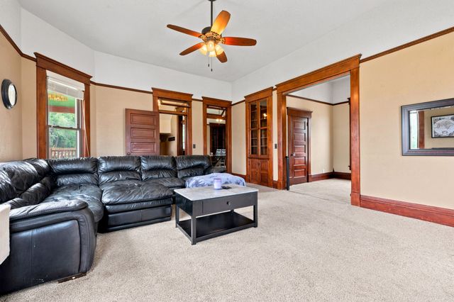 605 S Jefferson Way, Indianola, IA 50125