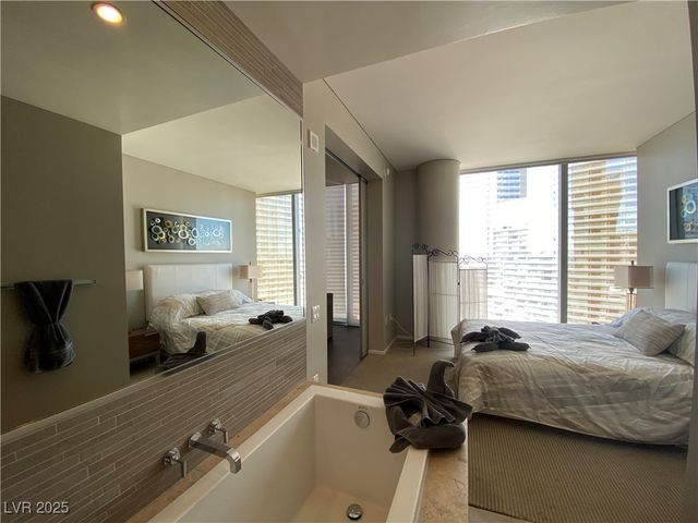 3726 Las Vegas Boulevard 1703, Las Vegas, NV 89158