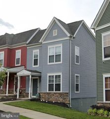 5015 IVORY WALTERS LN SE, Washington, DC 20019