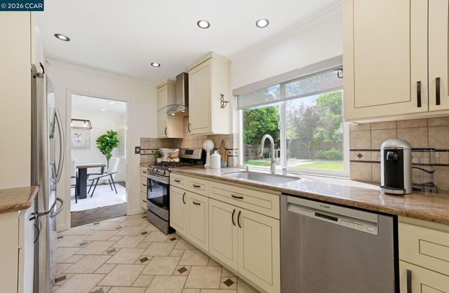 1433 Walnut Ave, Walnut Creek, CA 94598