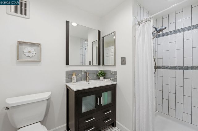 1433 Walnut Ave, Walnut Creek, CA 94598
