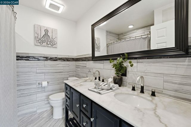 1433 Walnut Ave, Walnut Creek, CA 94598