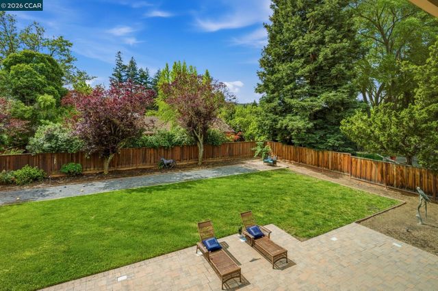 1433 Walnut Ave, Walnut Creek, CA 94598