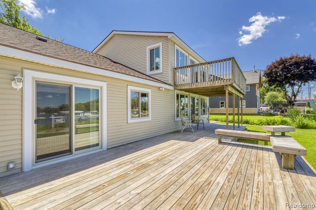 1794 S Hughes Road, Brighton, MI 48114