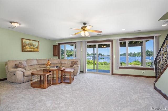 1794 S Hughes Road, Brighton, MI 48114