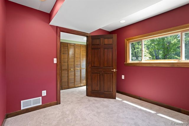 1794 S Hughes Road, Brighton, MI 48114