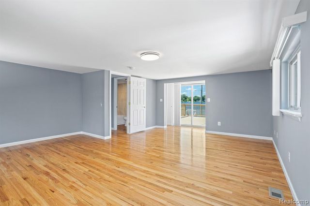 1794 S Hughes Road, Brighton, MI 48114