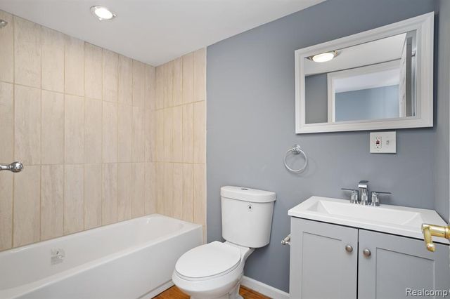 1794 S Hughes Road, Brighton, MI 48114