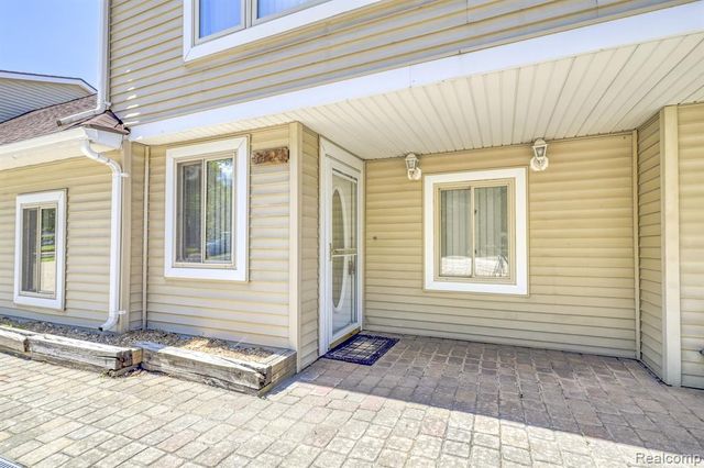 1794 S Hughes Road, Brighton, MI 48114