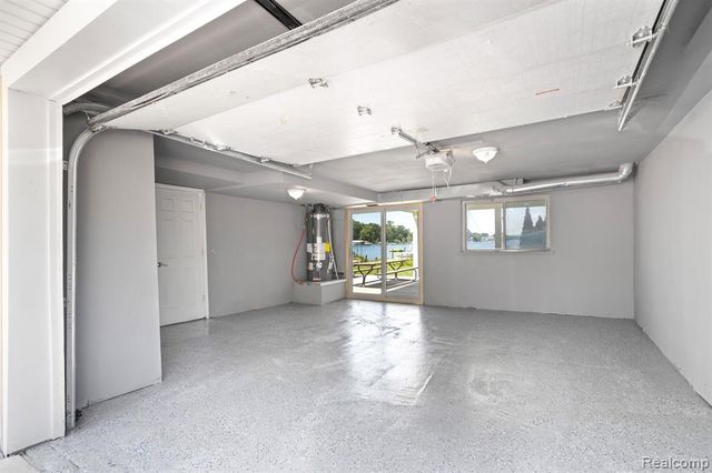 1794 S Hughes Road, Brighton, MI 48114