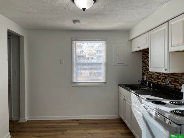 4033 Crown Point Avenue, Omaha, NE 68111