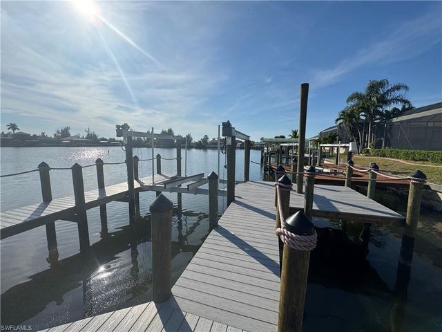 430 Burnt Store RD S, Cape Coral, FL 33991