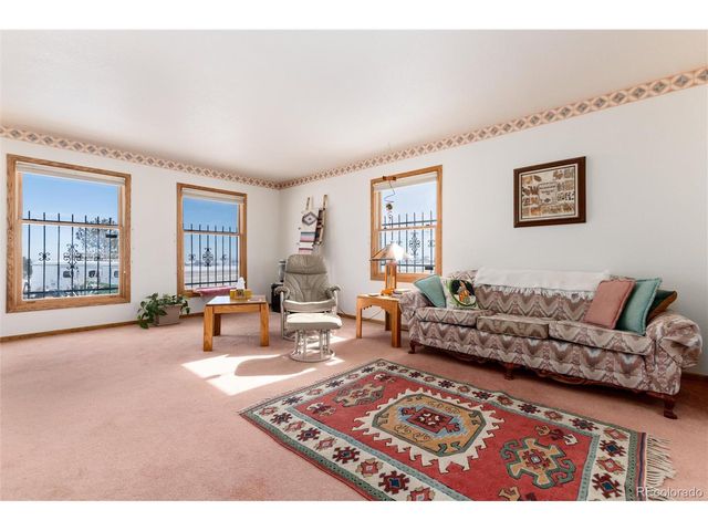 10650 Yellowstone Rd, Longmont, CO 80504