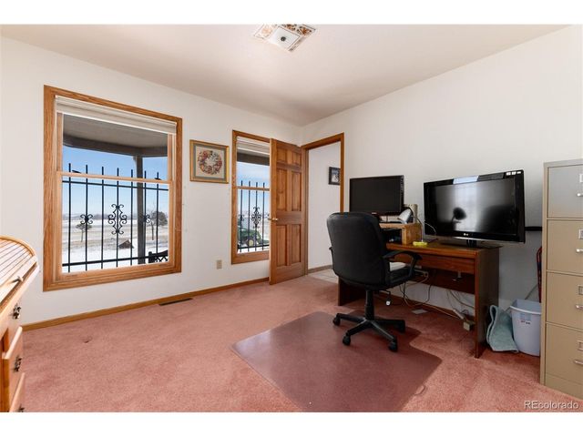 10650 Yellowstone Rd, Longmont, CO 80504