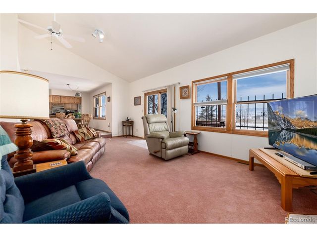 10650 Yellowstone Rd, Longmont, CO 80504