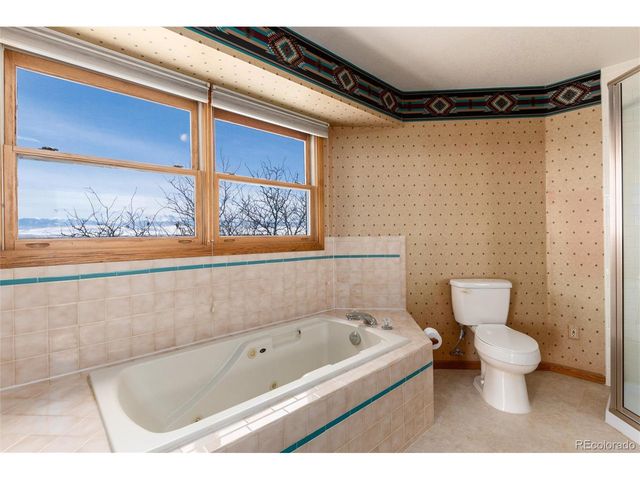 10650 Yellowstone Rd, Longmont, CO 80504