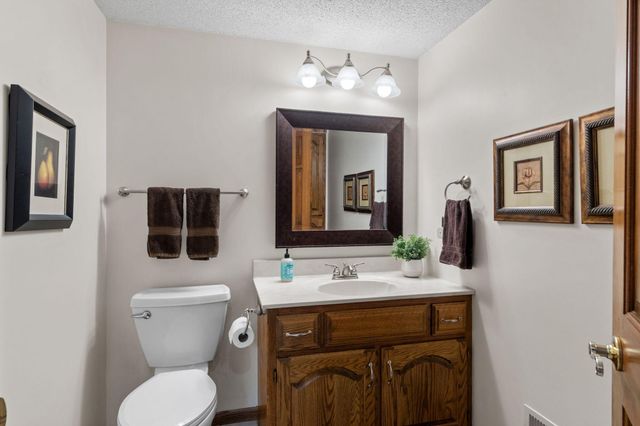 144 122nd Avenue NW, Coon Rapids, MN 55448