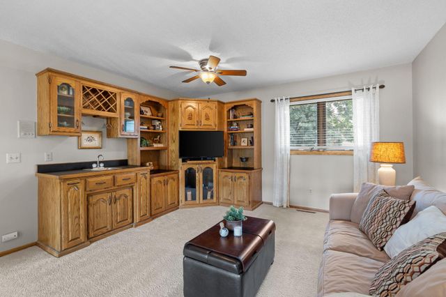 144 122nd Avenue NW, Coon Rapids, MN 55448
