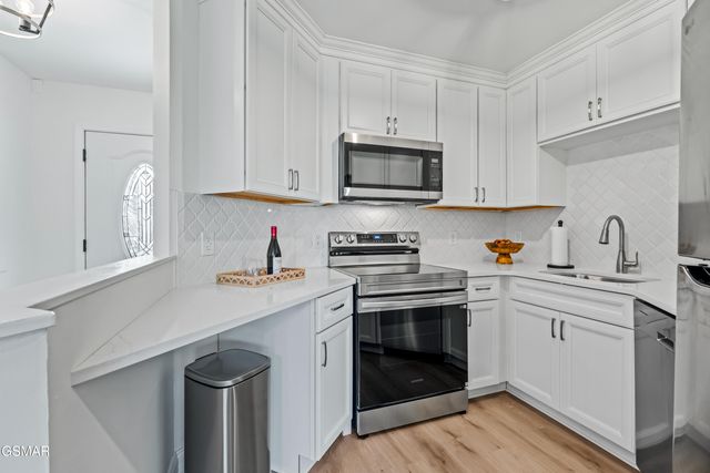 1386 Ski View Drive, Gatlinburg, TN 37738