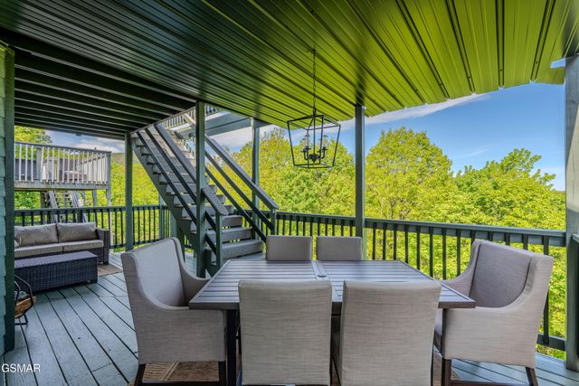 1386 Ski View Drive, Gatlinburg, TN 37738