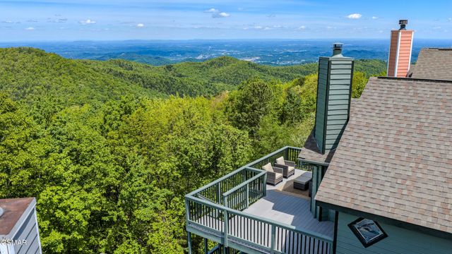 1386 Ski View Drive, Gatlinburg, TN 37738