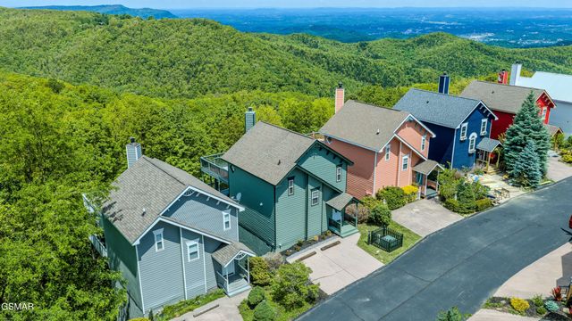 1386 Ski View Drive, Gatlinburg, TN 37738
