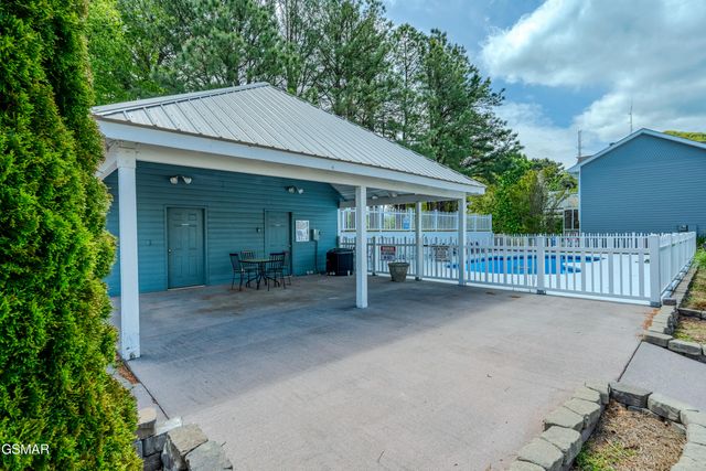 1386 Ski View Drive, Gatlinburg, TN 37738