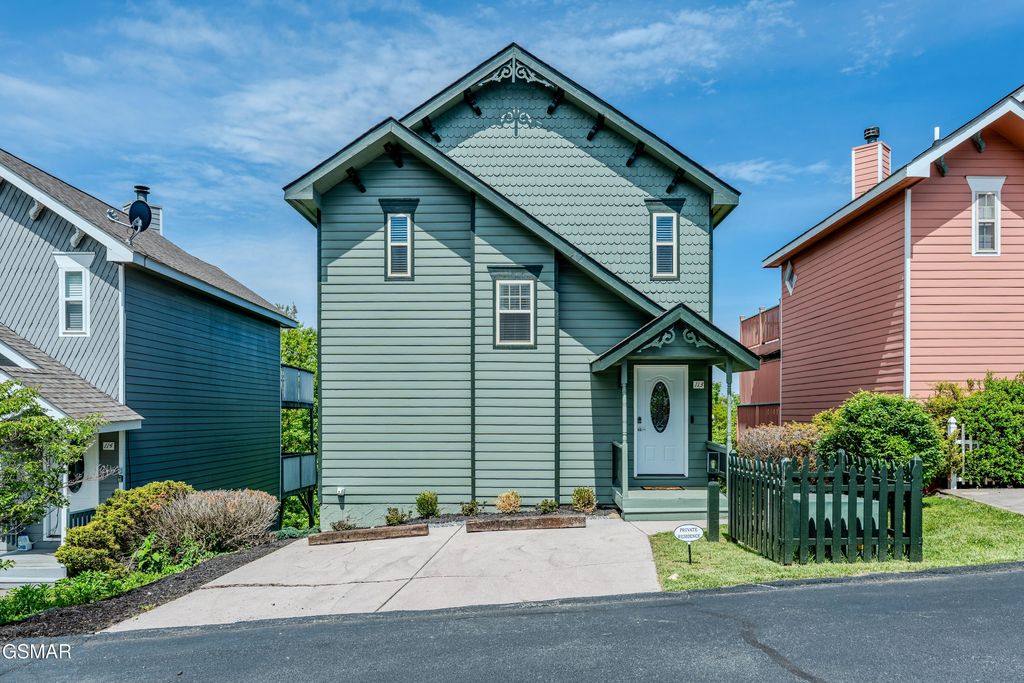 1386 Ski View Drive, Gatlinburg, TN 37738