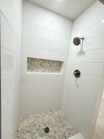 477 Oyster Creek Court, Richwood, TX 77531